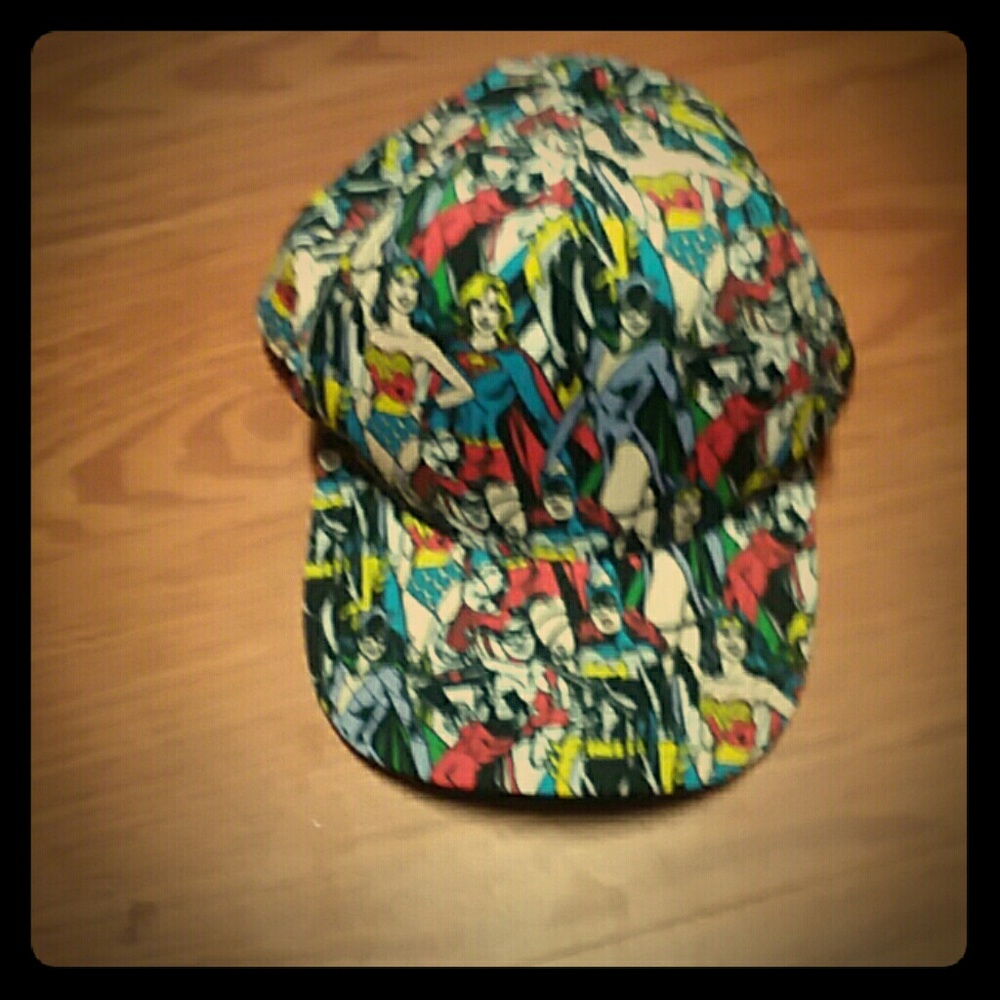 Girls of the dc universe hat